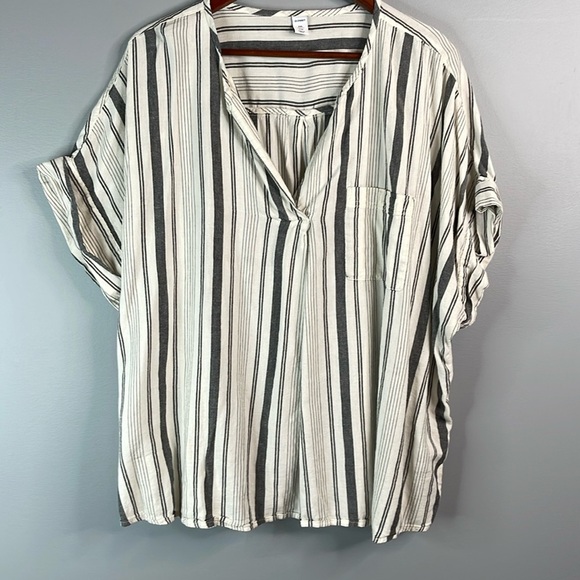 Old Navy Split Envelope-Neck Top Grey Stripe Soft Wash Cuffed Sleeve Size XXL - Picture 11 of 11